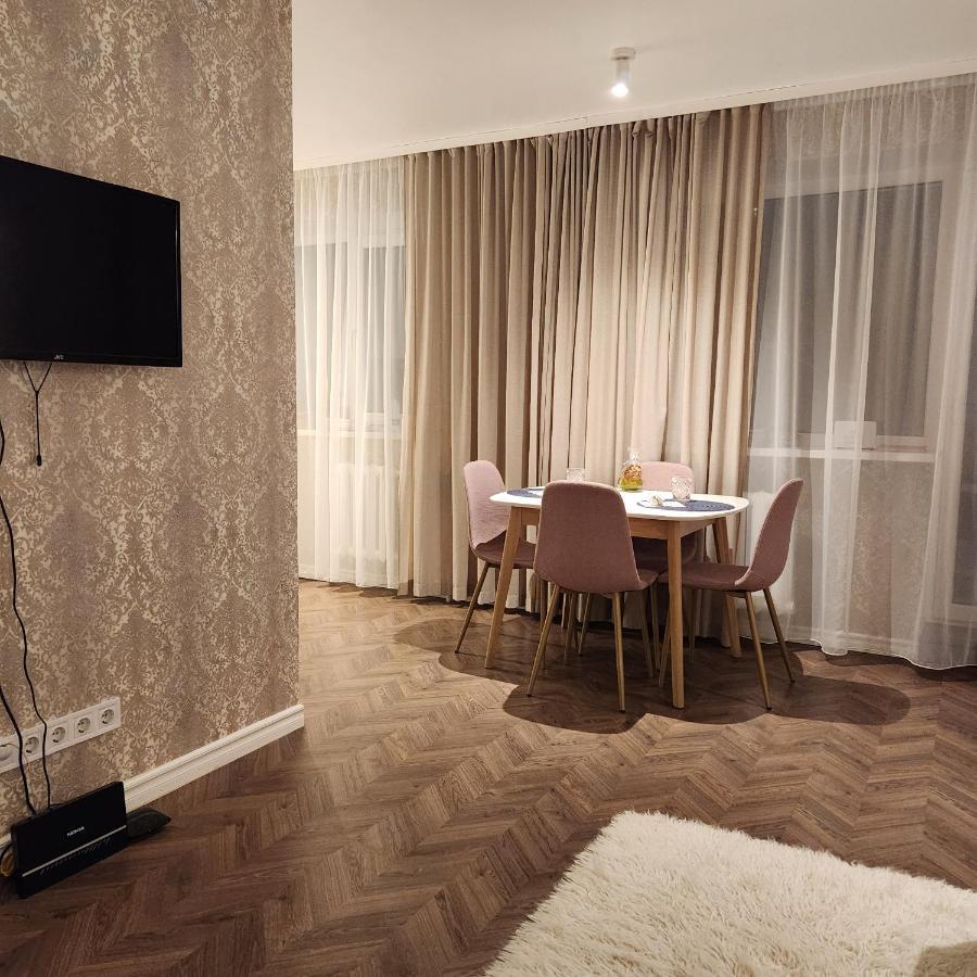 Charme Apartment Jelgava Exteriör bild